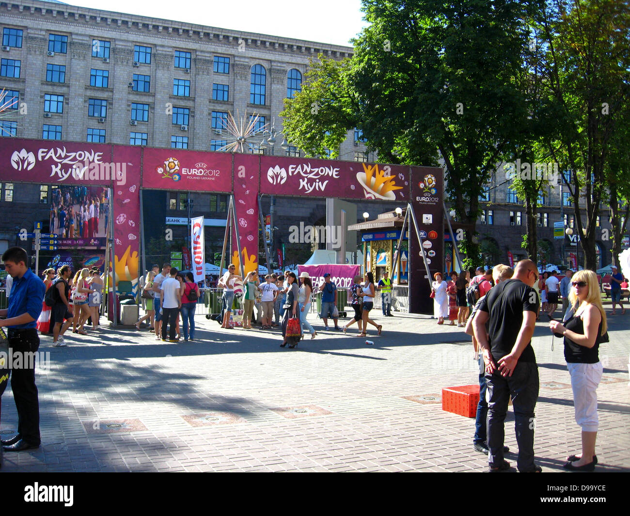 Fan Zone dans le centre de Kiev dans l'Euro 2012 de football Banque D'Images