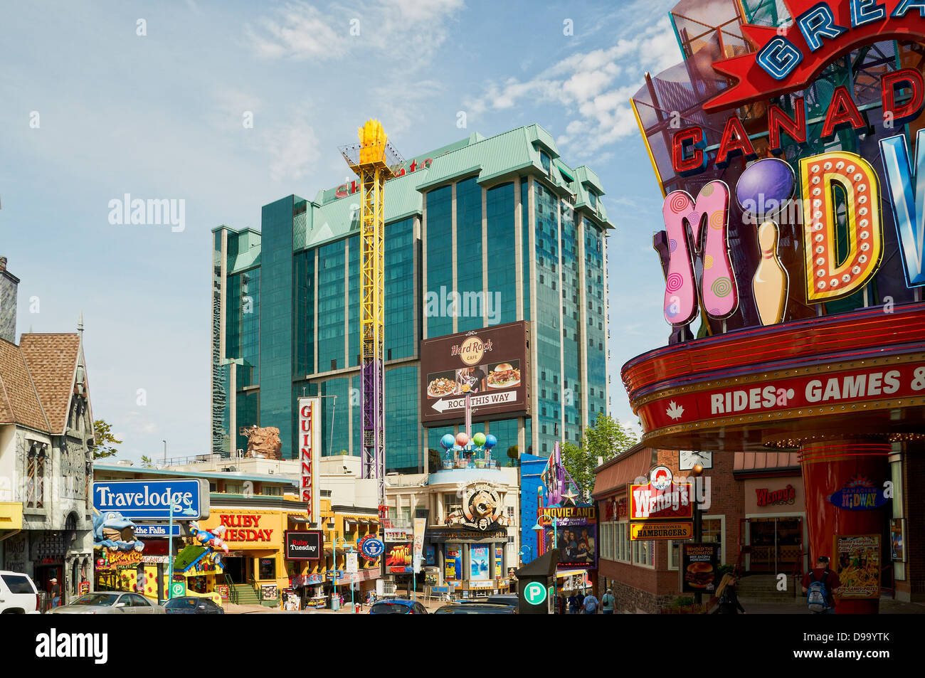 À la recherche sur Clifton Hill vers l'hôtel Sheraton on the Falls à