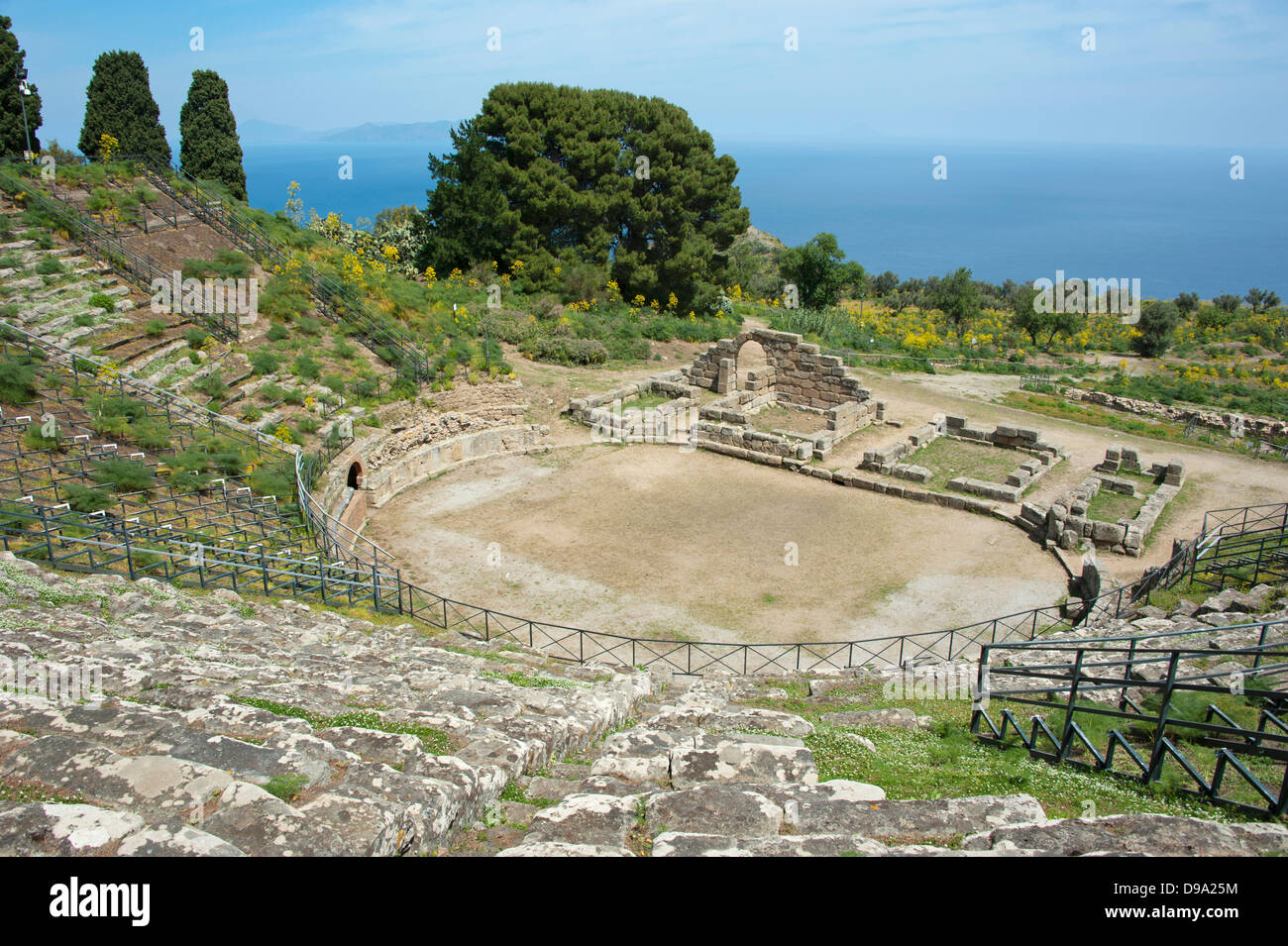 Théâtre grec, Tindari, Sicile, Italie , Griechisches Theater, Tindari, sicilia, Italie Banque D'Images