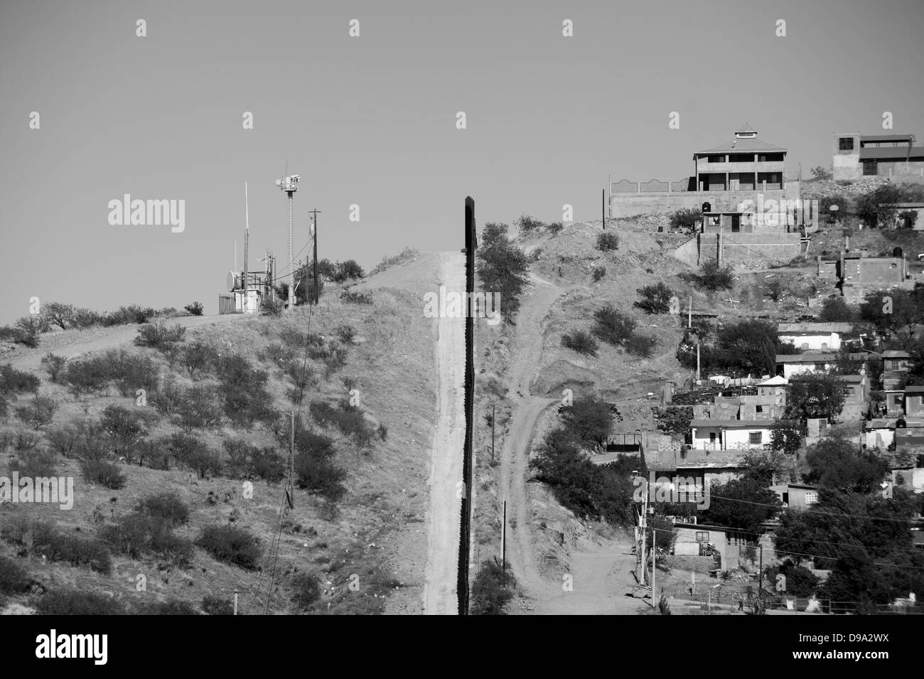 25 avril 2013 - Nogales, Sonora, Mexique - La frontière sépare Nogales, fils., Mex., de Nogales, Arizona) (Crédit Image : ©/zReportage s Seberger via ZUMA) Banque D'Images