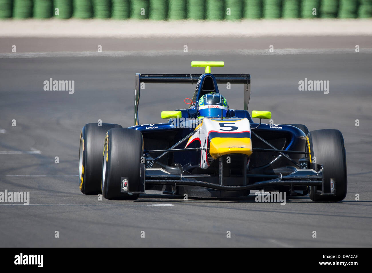 Jour de la course pour la ronde 2 de la série GP3 2013. 16 Juin, 2013. Contrôle du circuit Ricardo Tormo. Valencia Espagne. # 5 Robert Visoiu (ROM) - MW Arden : Action Crédit Plus Sport/Alamy Live News Banque D'Images