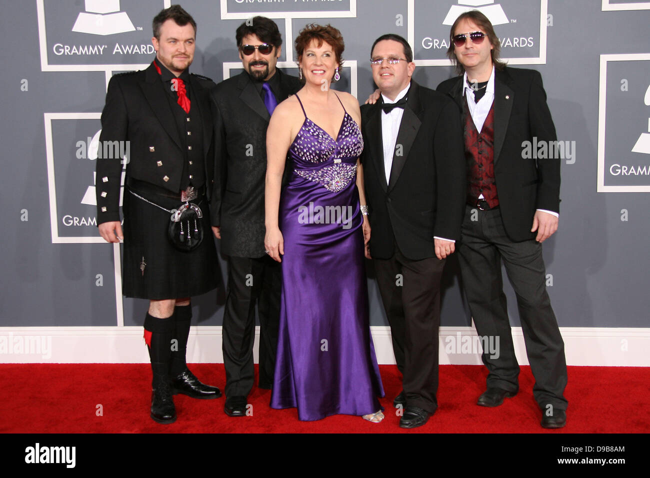 Miss Amy et Le Big Kids 54th Annual GRAMMY Awards (les Grammys) - 2012 Tenue des arrivées au Staples Center de Los Angeles, Californie - 12.02.12 Banque D'Images