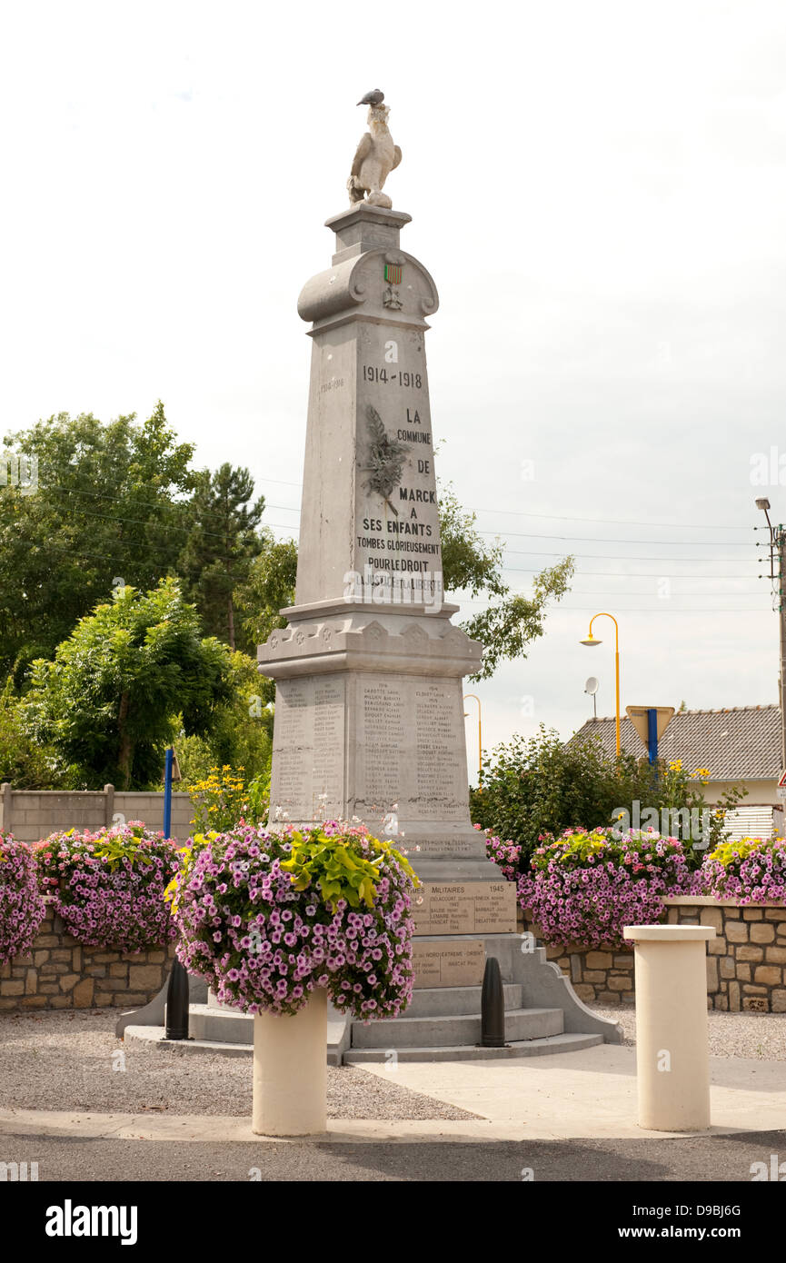 Monument 1914-1918 pour les enfants pour le droit à la justice Marck Calais France Europe Banque D'Images