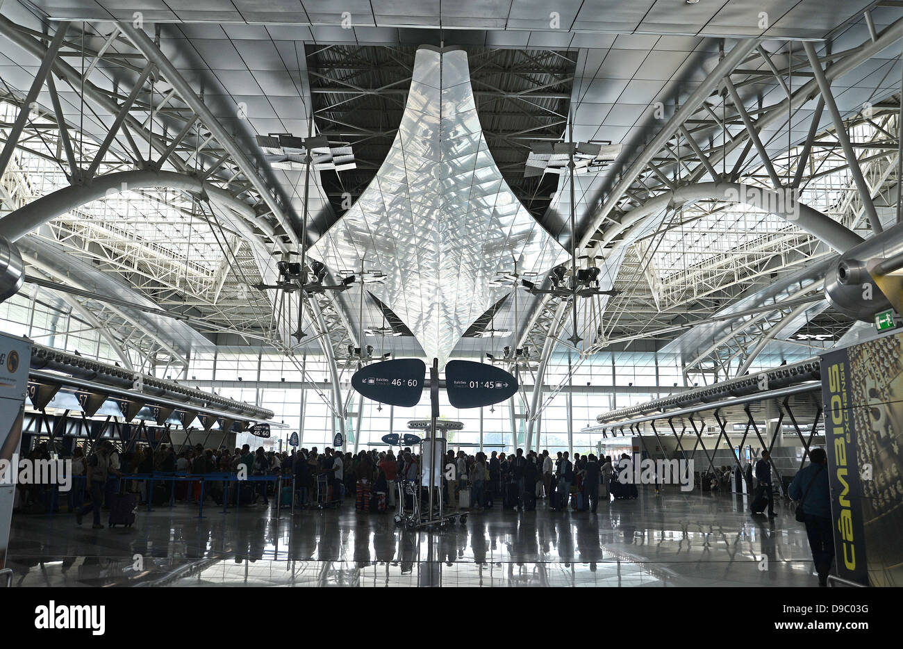 Aéroport De Porto Francisco Sá Carneiro