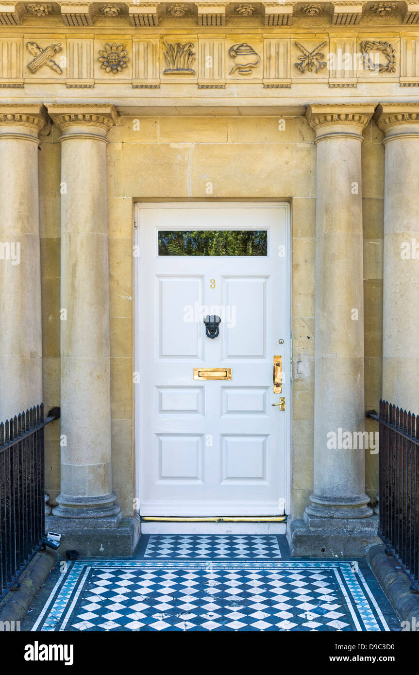 Porte d'une maison géorgienne, England, UK Banque D'Images