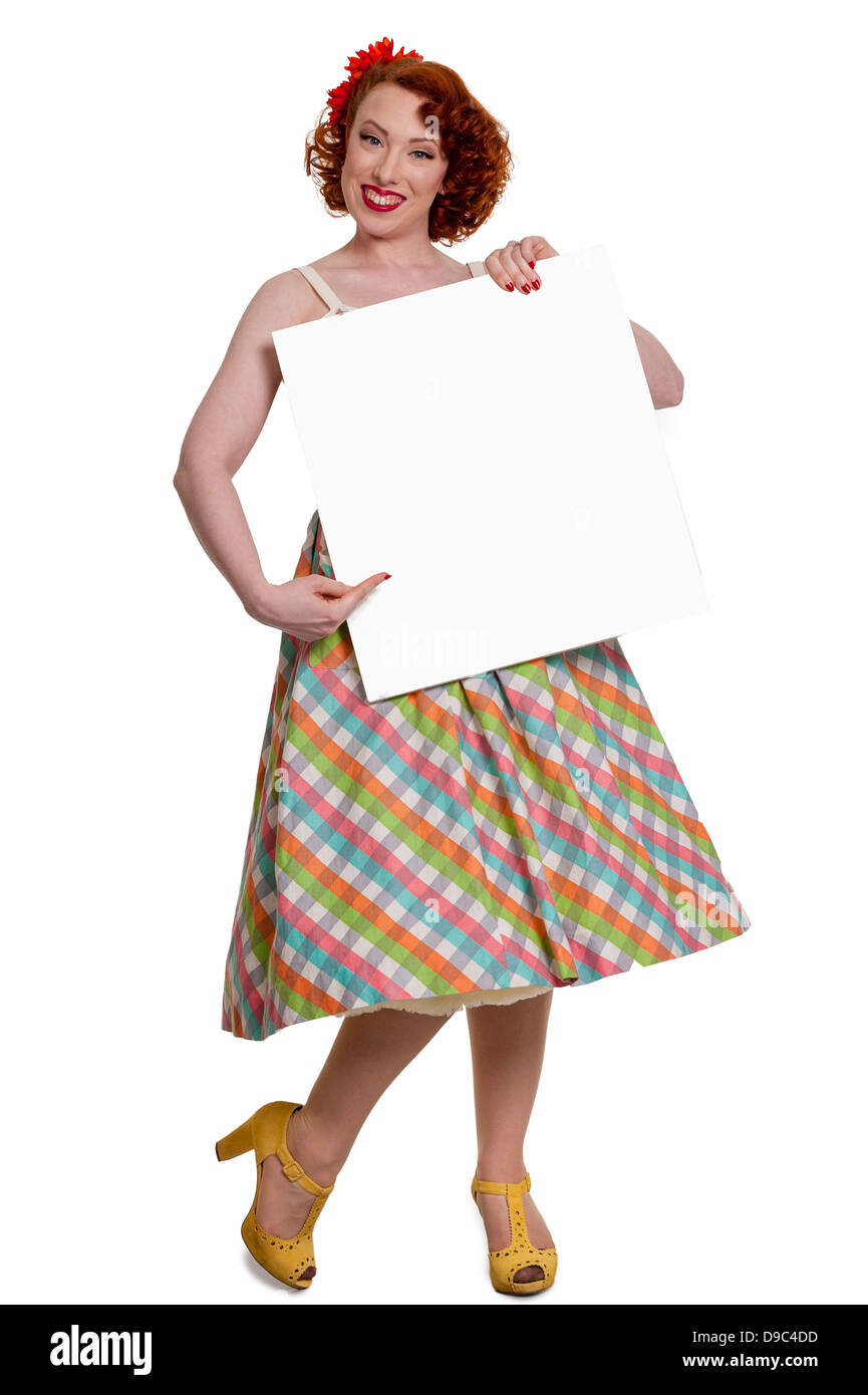 Femme rétro avec carte vierge, concept humoristique - l'espace pour le texte Banque D'Images