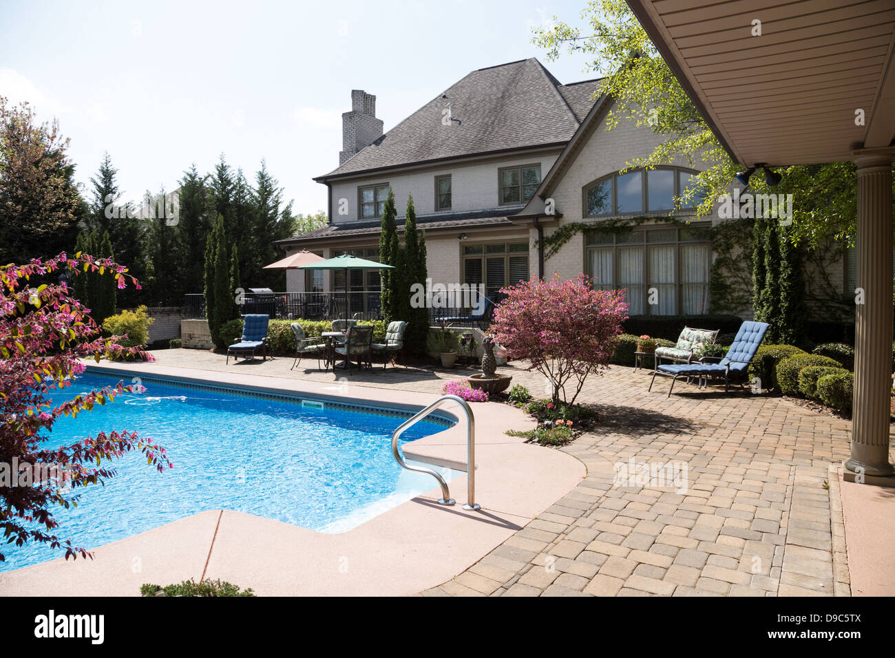 Maison de luxe avec piscine, USA Banque D'Images