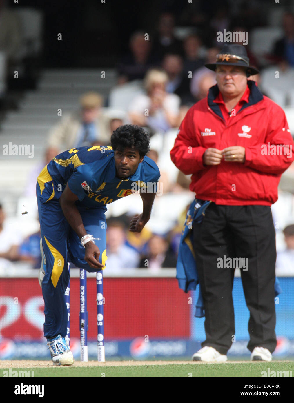 15.07.2013 Londres, Angleterre. Nuwan Kulasekara de Sri Lanka l'ICC Champions trophy Group un accessoire fixe entre l'Australie et le Sri Lanka à partir de l'Ovale. Banque D'Images