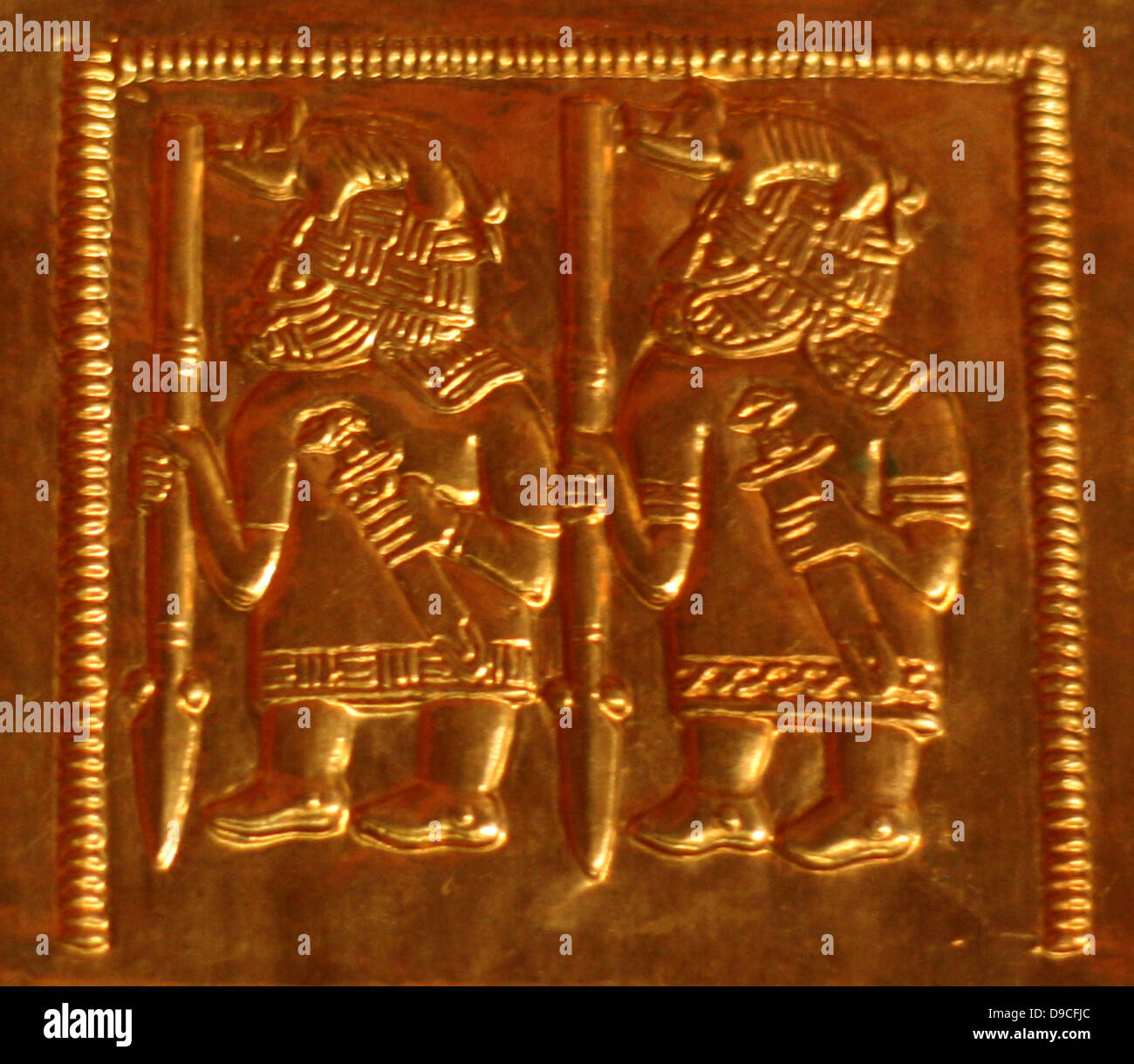 Feuilles d'or du Staffordshire Hoard. Art anglo-saxon, à partir de la 4e à la 7e siècle Banque D'Images