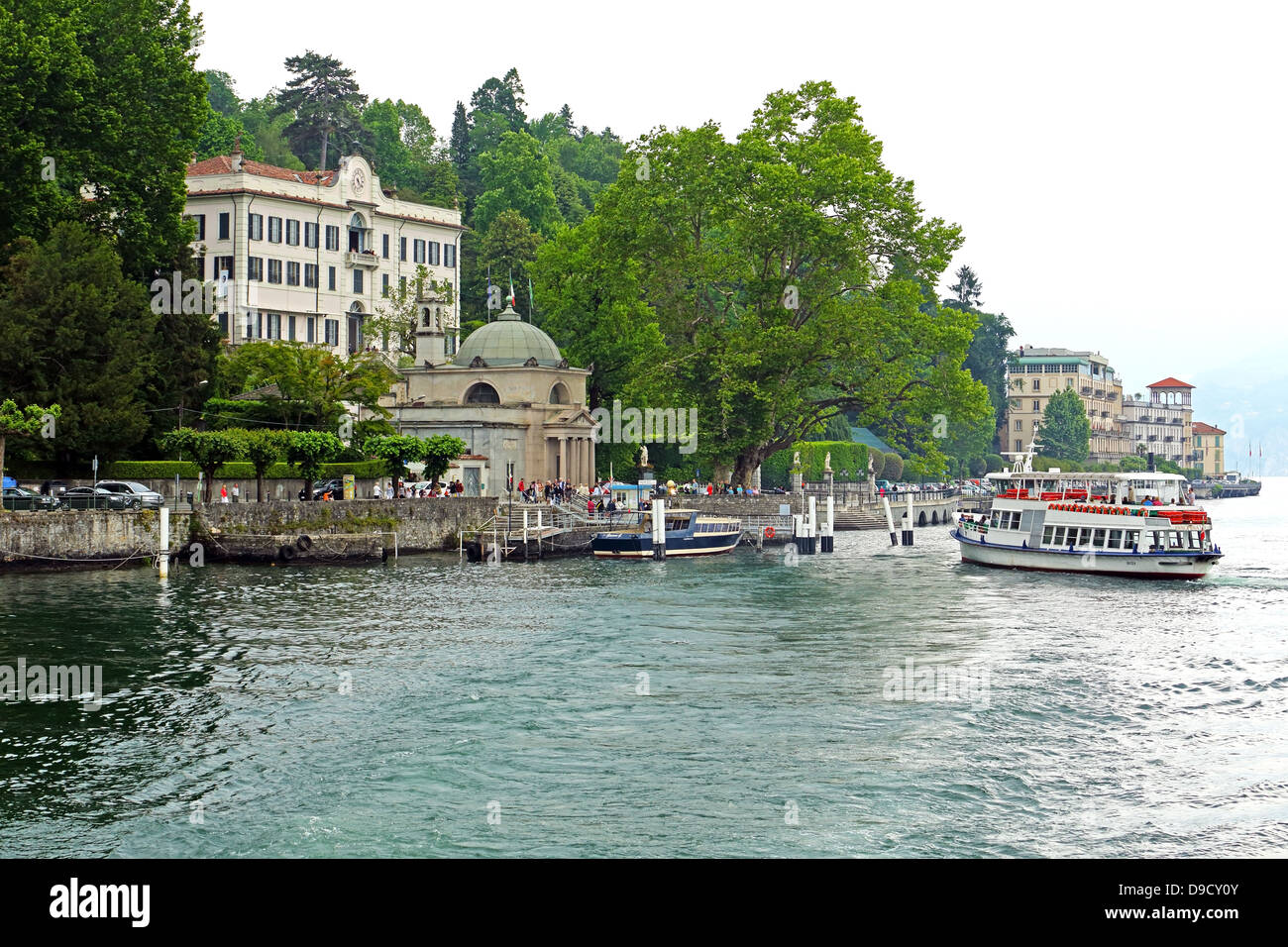 Tremezzo sur les rives du lac de Côme en Italie du nord Banque D'Images Tremezzo sur les rives du lac de Côme en Italie du nord Banque D'Images