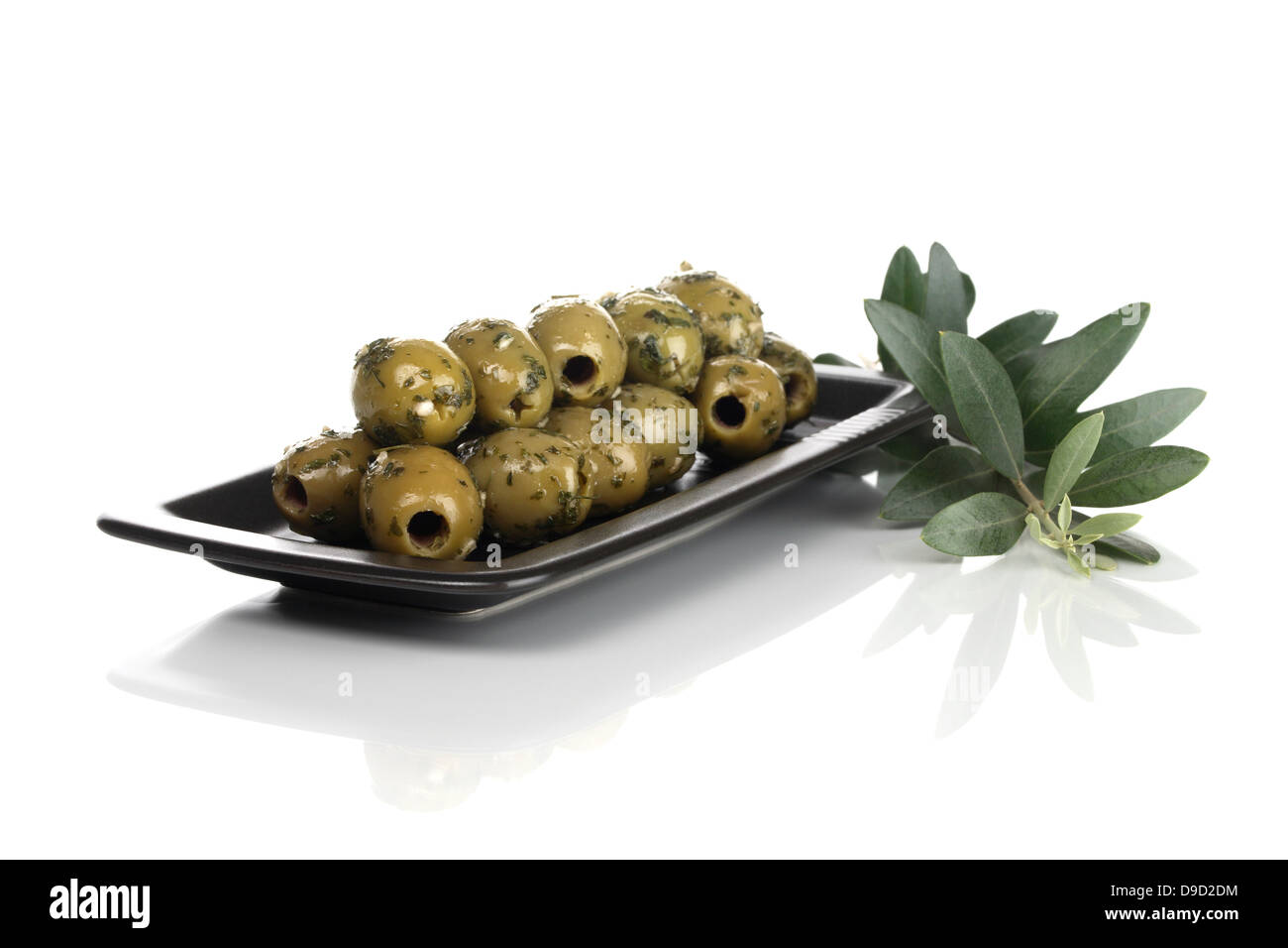 Les olives dans un bol Banque D'Images