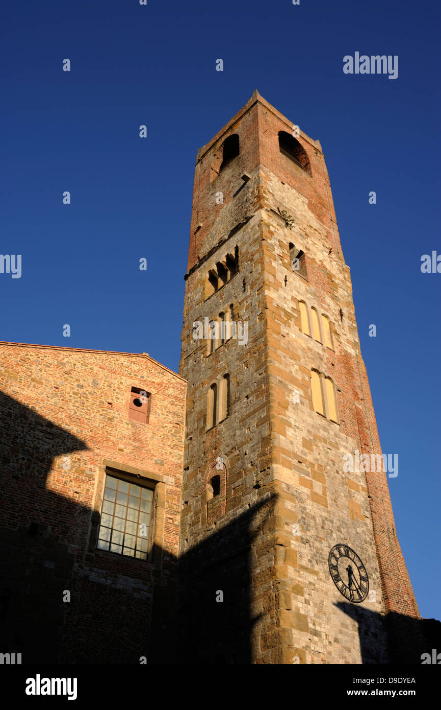Italie, Ombrie, Città della Pieve, cathédrale et tour civique Banque D'Images