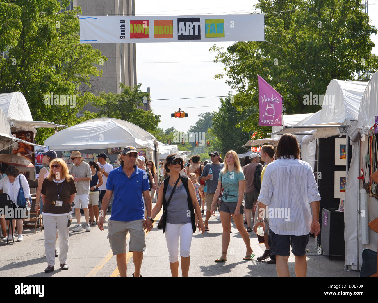 Profitez d'une foule d'Ann Arbor South University Art Fair 2011. Banque D'Images