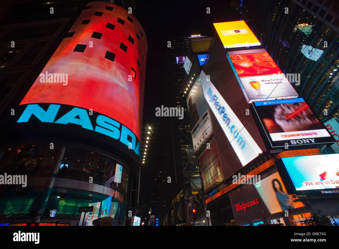 NASDAQ BOURSE TIMES SQUARE MIDTOWN MANHATTAN NEW YORK CITY USA Banque D'Images NASDAQ BOURSE TIMES SQUARE MIDTOWN MANHATTAN NEW YORK CITY USA Banque D'Images