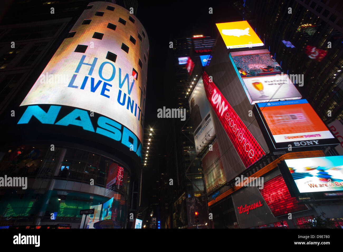 NASDAQ BOURSE TIMES SQUARE MIDTOWN MANHATTAN NEW YORK CITY USA Banque D'Images NASDAQ BOURSE TIMES SQUARE MIDTOWN MANHATTAN NEW YORK CITY USA Banque D'Images