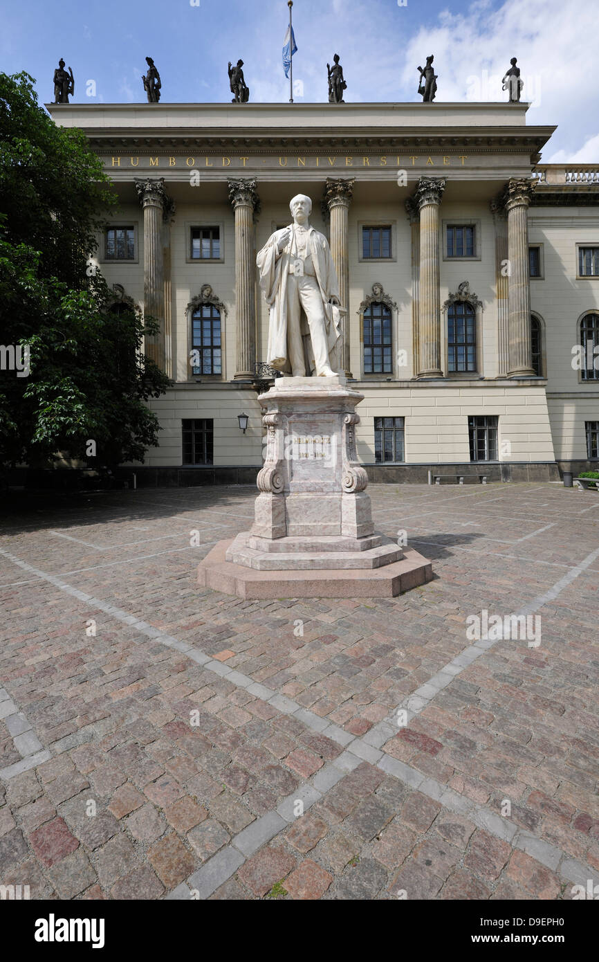 Hermann von Helmholtz statue avant l'université Humboldt de Berlin, HU, college sous la lime-arbres, Dorotheenstadt, distric Banque D'Images
