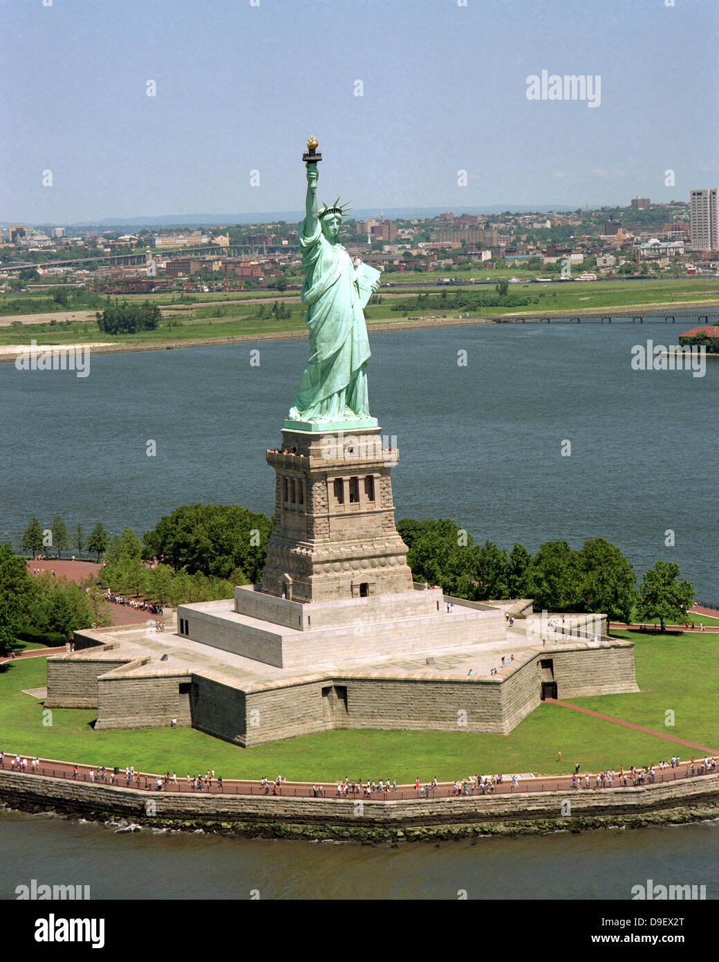 Une vue aérienne de la Statue de la liberté. Banque D'Images