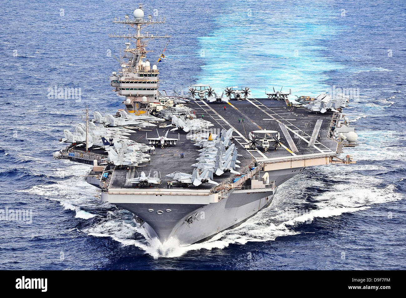 Les transits USS Abraham Lincoln l'océan Pacifique. Banque D'Images