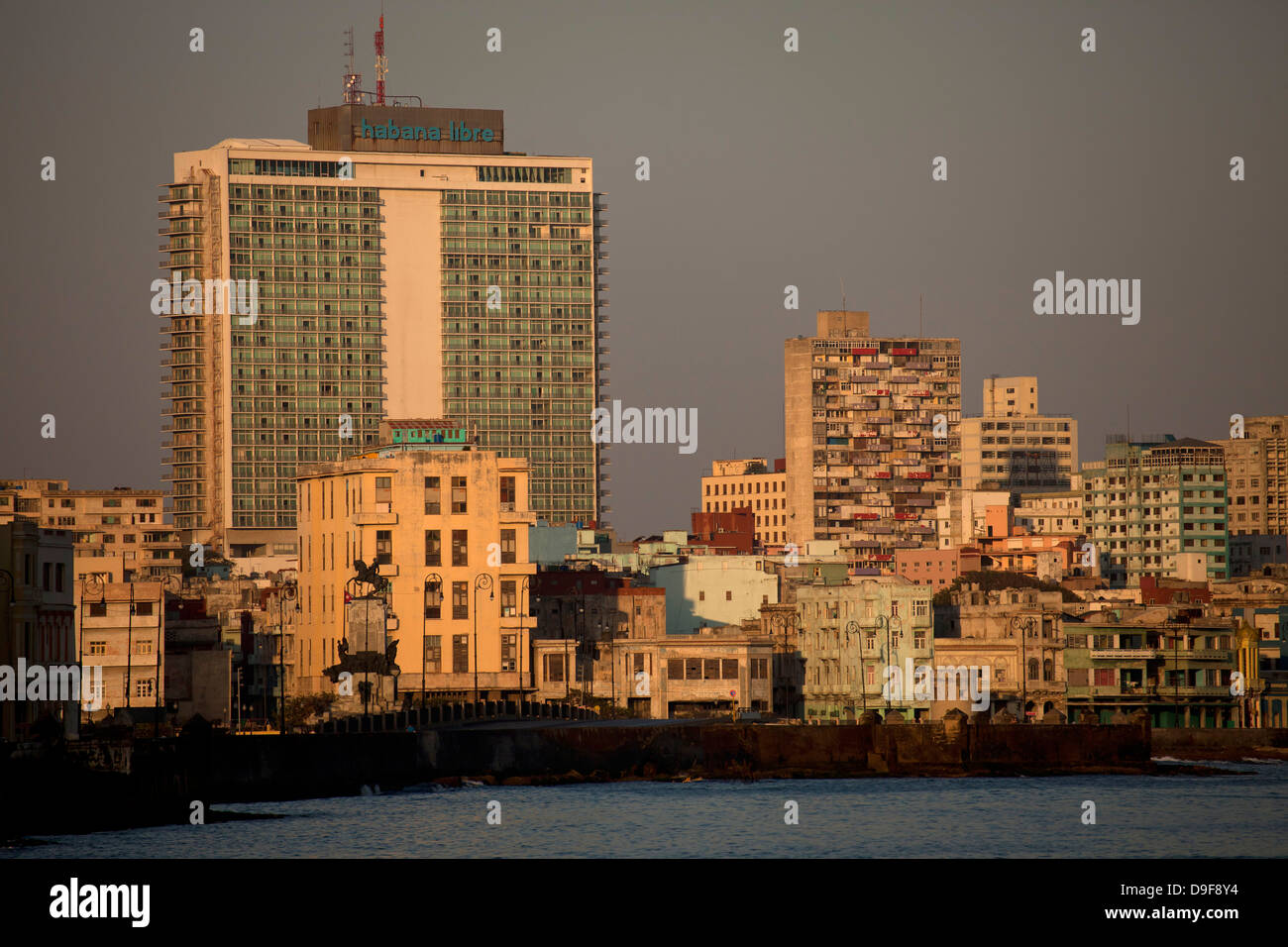 Paysage urbain avec l'hôtel Habana Libre, La Havane, Cuba, Caraïbes Banque D'Images