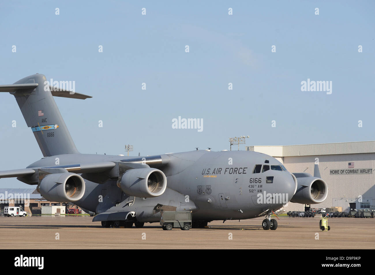 27 août 2011 - UN C-17 Globemaster III est garé sur une rampe à la base aérienne de Little Rock, Arkansas. Banque D'Images