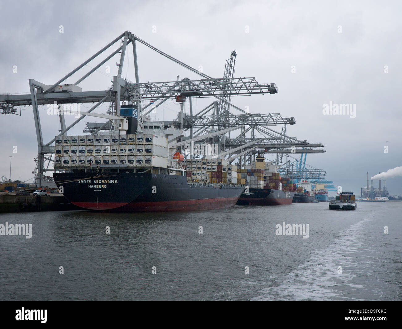 Les nouveaux terminaux à conteneurs sur la Maasvlakte 2, la zone d'extension du port de Rotterdam, Pays-Bas Banque D'Images