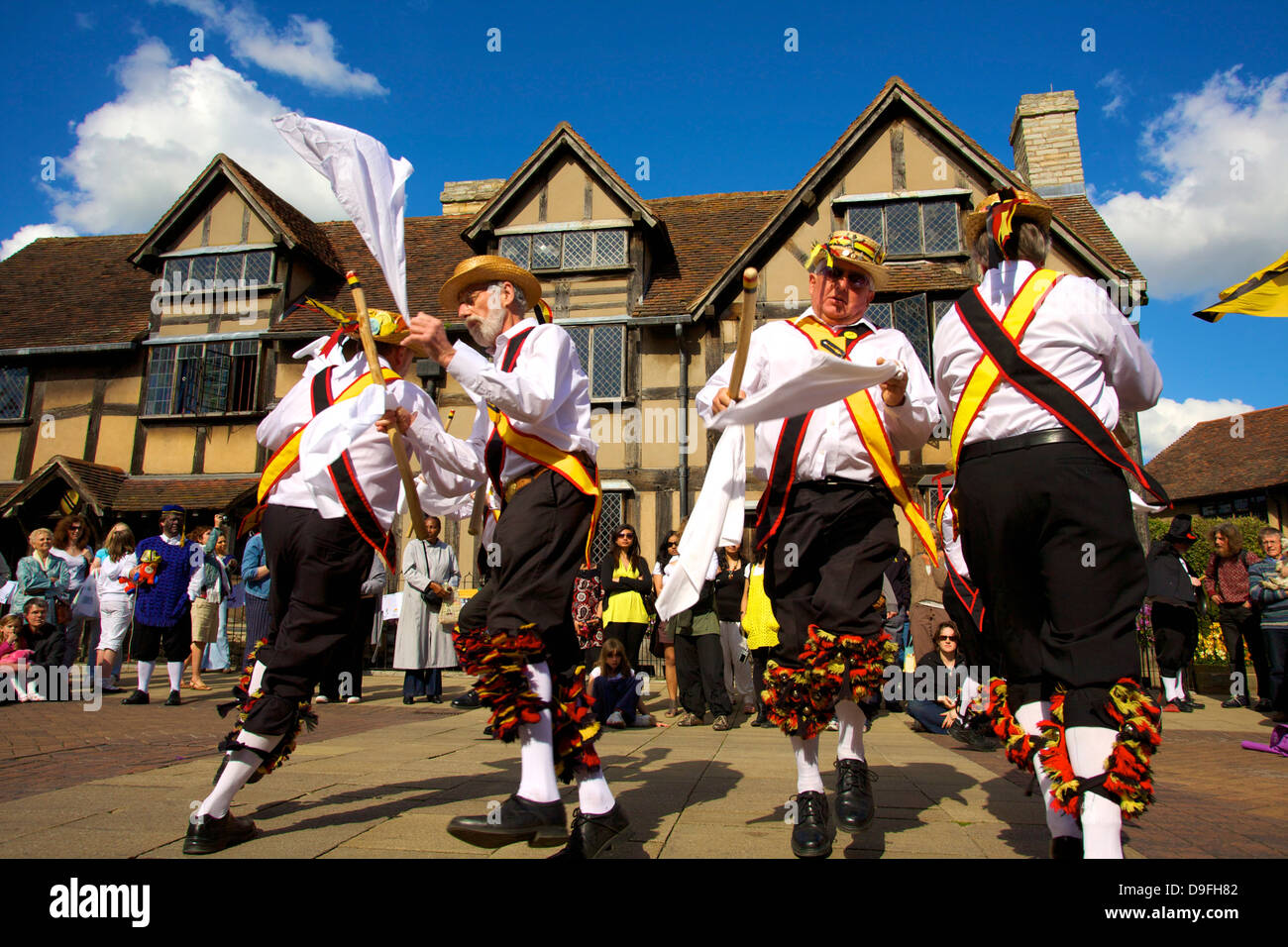Morris dancing, Stratford upon Avon, Warwickshire, England, UK Banque D'Images