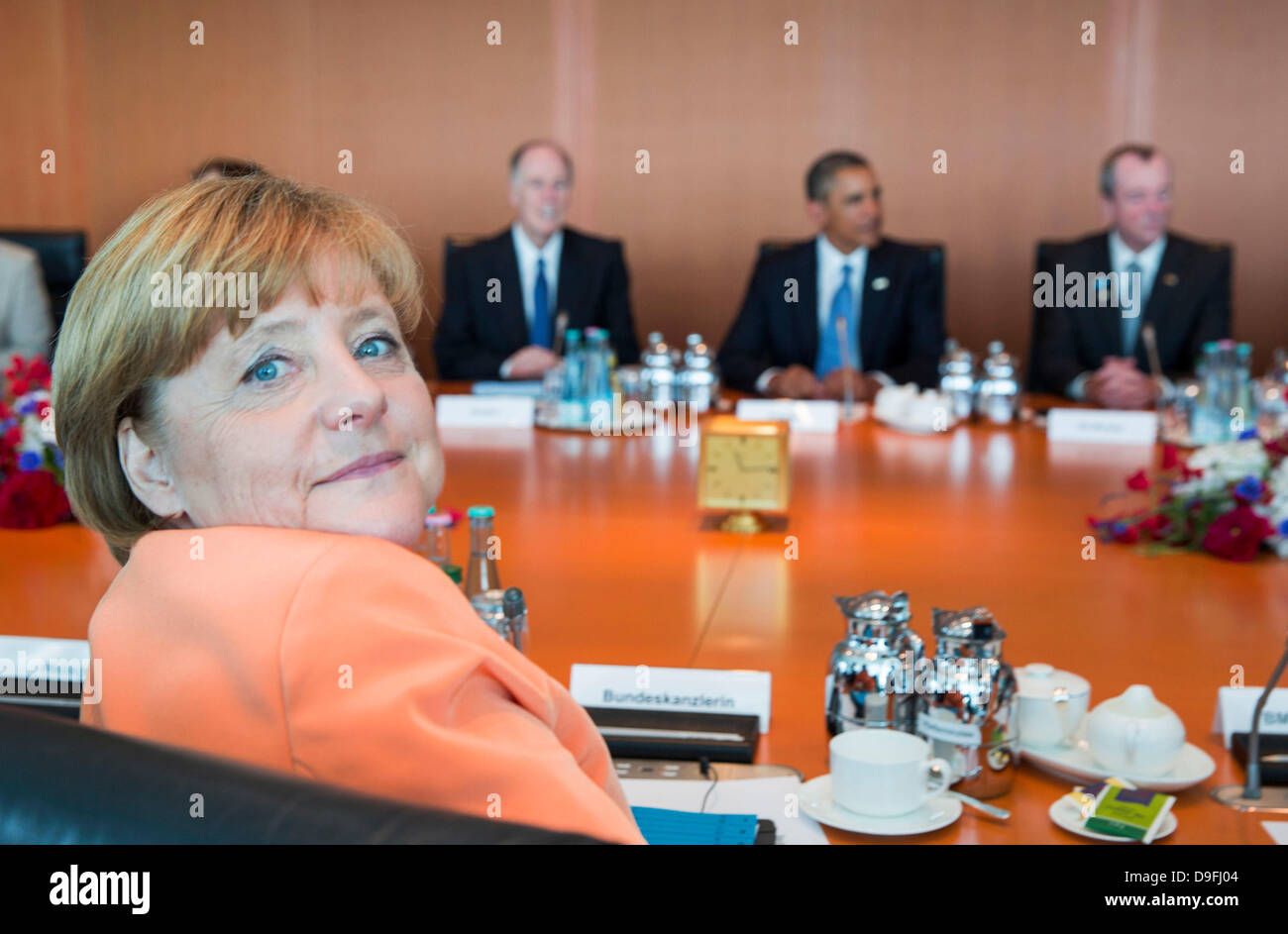 Berlin, Allemagne. 19 Juin, 2013. De gauche, la chancelière allemande Angela Merkel, Conseiller à la sécurité nationale Thomas Donilon, le président américain Barack Obama et l'Ambassadeur des États-Unis à l'Allemagne Philip Murphy rencontrez pour une réunion bilatérale à la chancellerie à Berlin Mercredi, 19 juin 2013. Le deuxième jour de sa visite en Allemagne, Obama s'est entretenu avec le Président allemand Joachim Gauck et Merkel Chancelier avant de livrer un discours à la porte de Brandebourg. Photo AP/Gero Breloer/dpa/Alamy Live News Banque D'Images