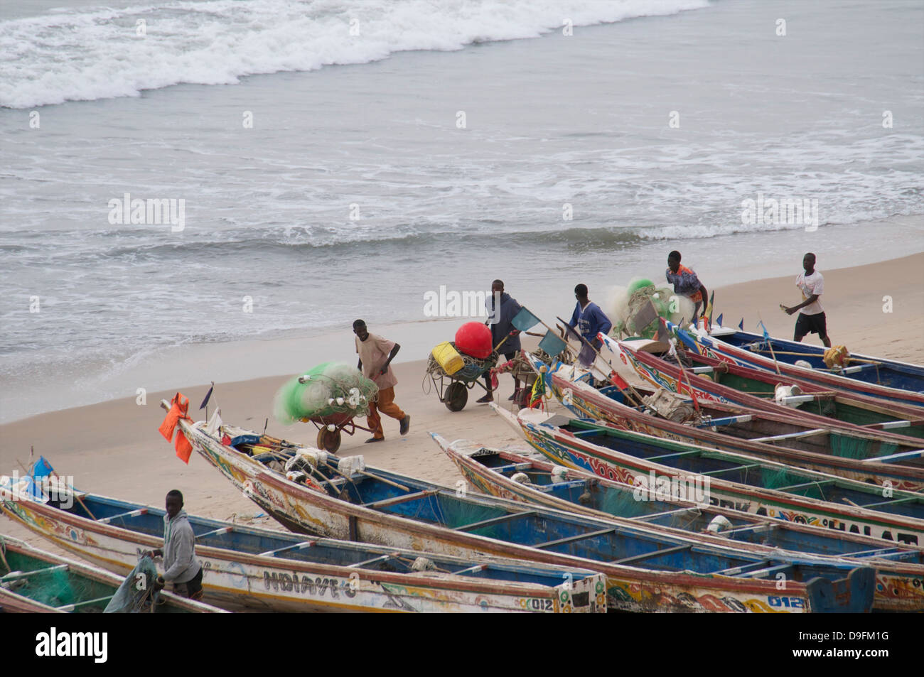 Marché aux poissons de Bakau, Luxor, près de Banjul, Gambie, Afrique de l'Ouest, l'Afrique Banque D'Images