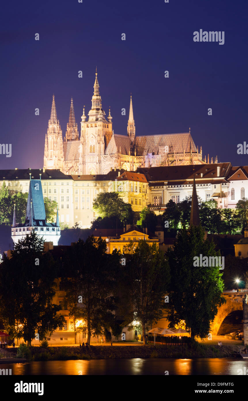 La Cathédrale Saint-Guy et le château de Prague, Site du patrimoine mondial de l'UNESCO, Prague, République Tchèque Banque D'Images