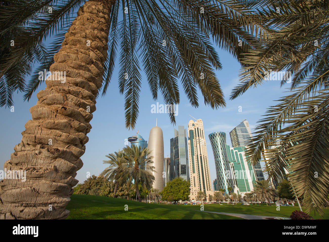 Bâtiments à Doha, au Qatar, au Moyen-Orient Banque D'Images