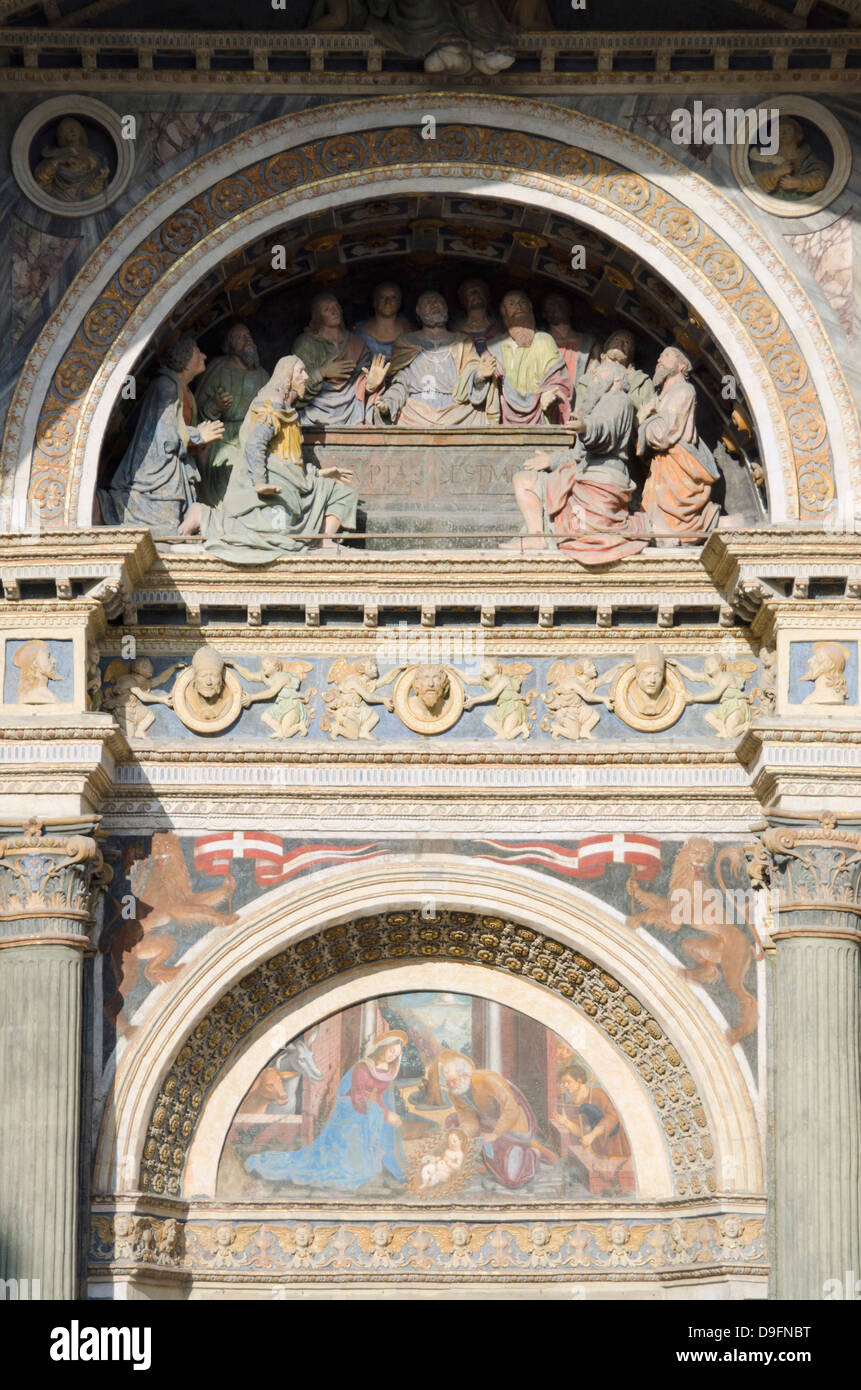 Façade du Duomo, la cathédrale d'Aoste, Aoste, vallée d'aoste, Italie Banque D'Images