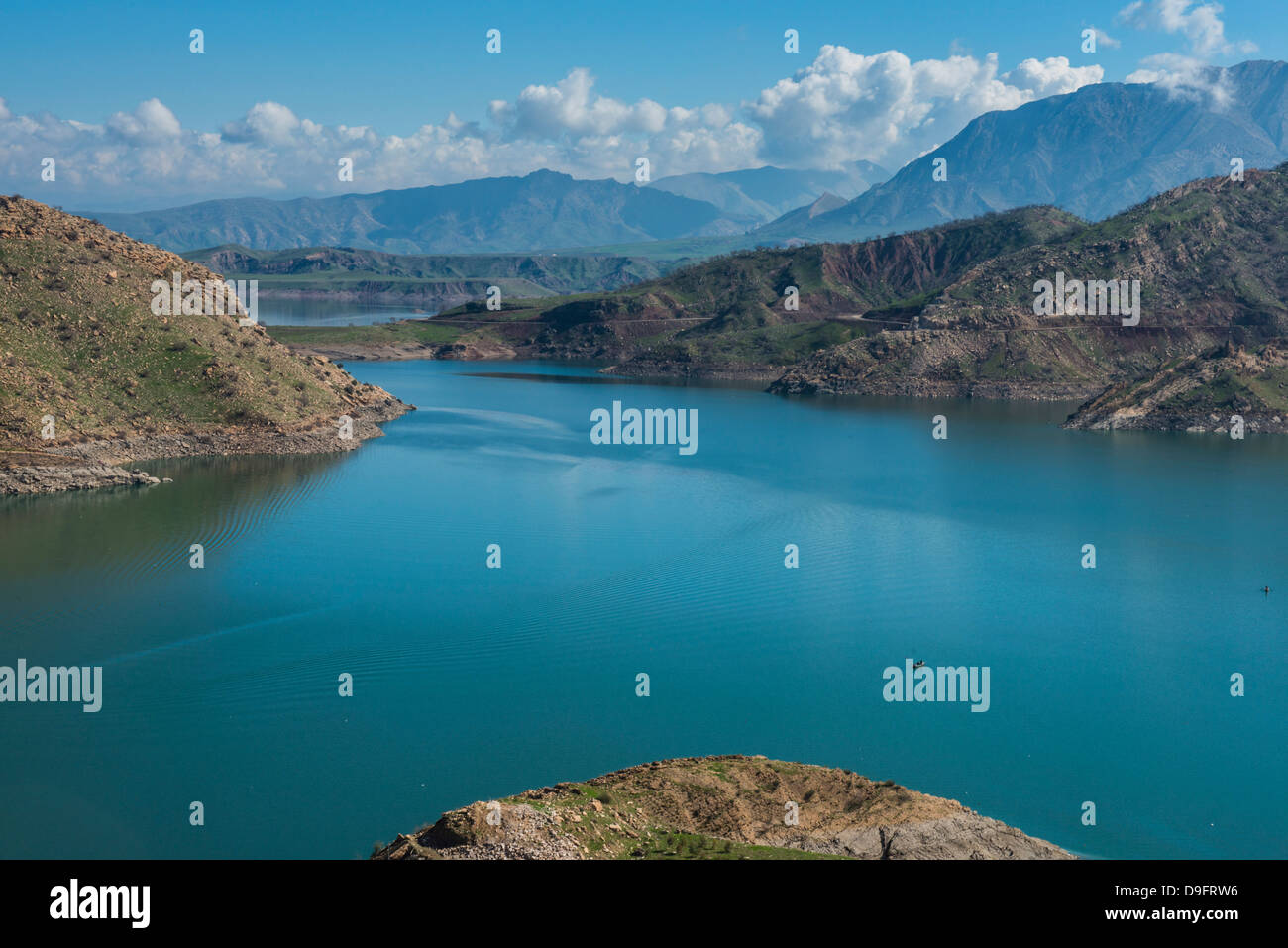 Darbandikhan lac artificiel sur la frontière de l'Iran, l'Irak Kurdistan, Iraq, Middle East Banque D'Images