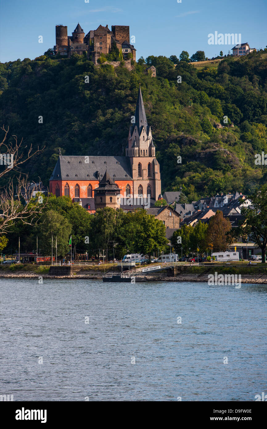 Château au-dessus du village de Stahleck Bacharach dans la vallée du Rhin, Rhénanie-Palatinat, Allemagne Banque D'Images