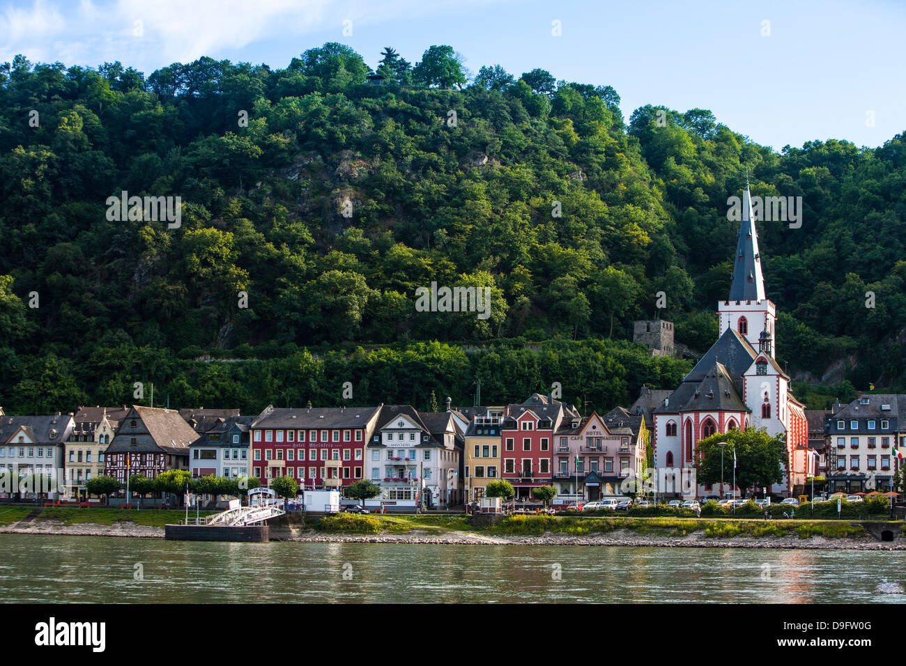 Village de Bacharach, dans la vallée du Rhin, Rhénanie-Palatinat, Allemagne Banque D'Images