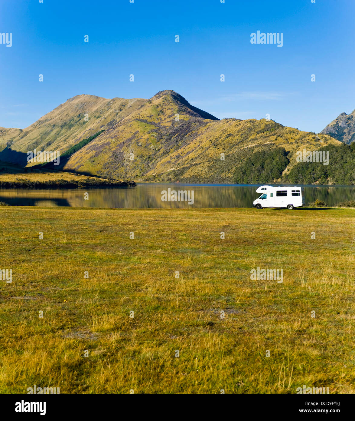 Caravane au lac Moke Département de Conservation camping, Queenstown, Otago, île du Sud, Nouvelle-Zélande Banque D'Images