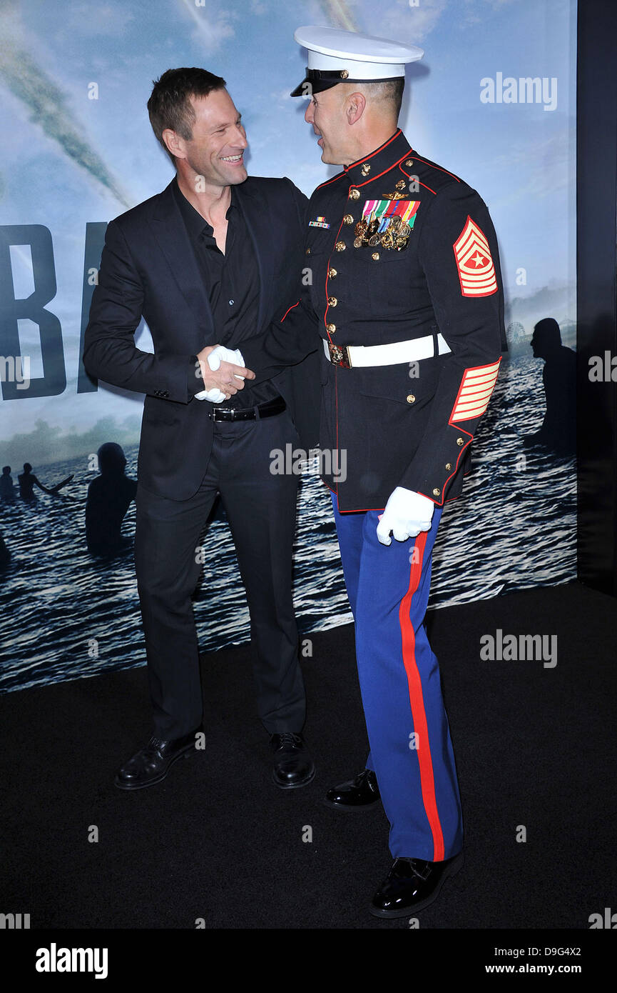 Aaron Eckhart 'Battle : Los Angeles Los Angeles Premiere tenue au Regency Village Theatre Westwood, Californie - 08.03.11 Banque D'Images