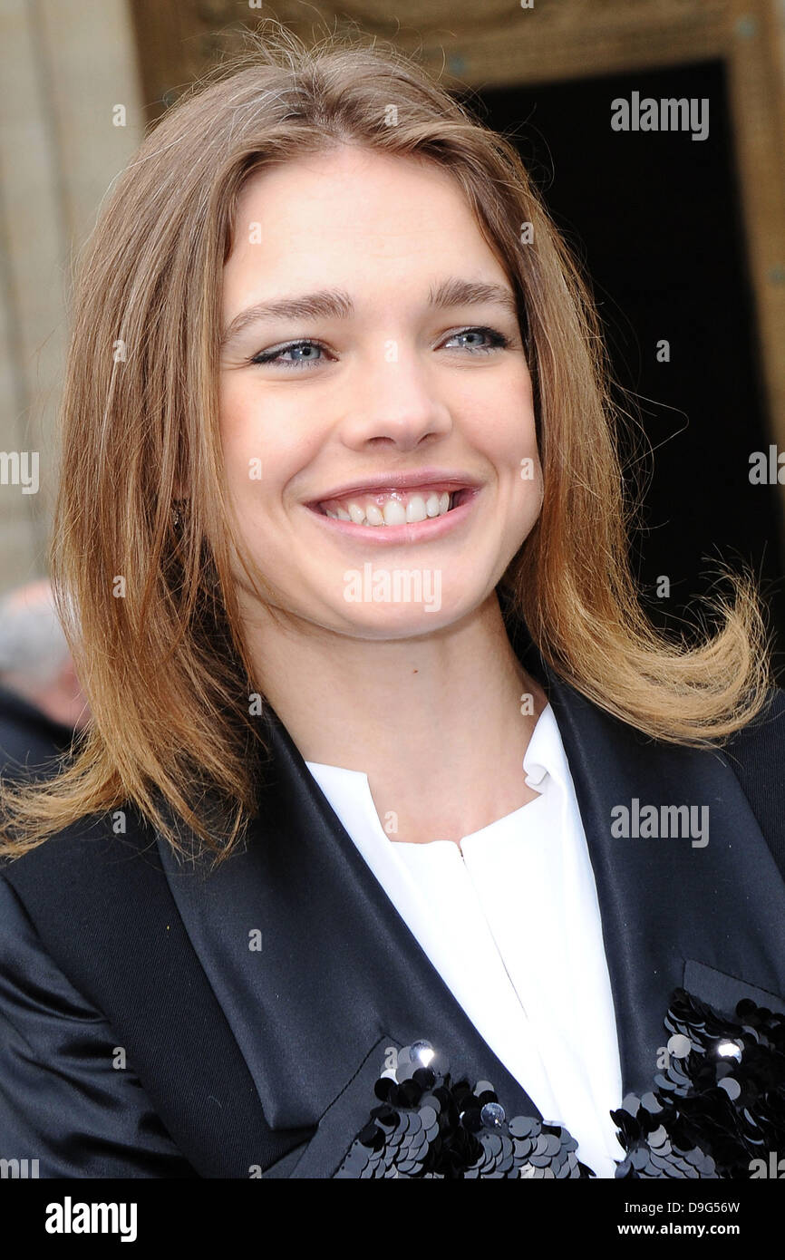 Natalia Vodianova Fashion Week de Paris Prêt à Porter Automne/Hiver 2011 - Louis Vuitton - en dehors de Paris, France - 09.03.11 Banque D'Images