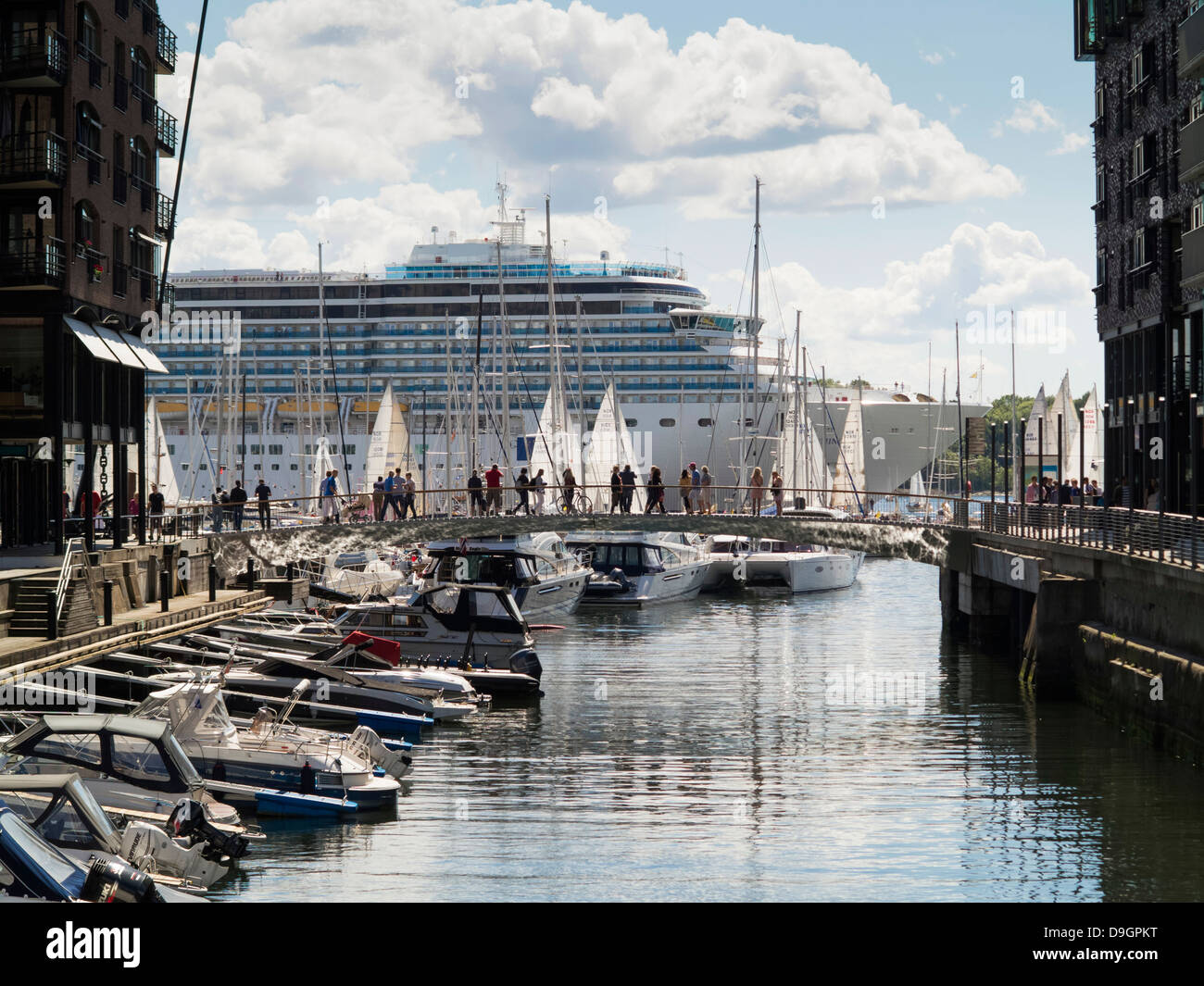 Le port d'Oslo et de navire de croisière, Norvège, Europe Banque D'Images