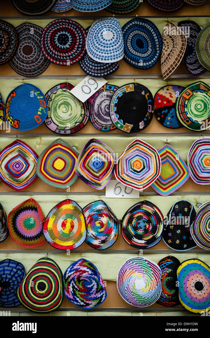 Kipas colorées, Jérusalem, Israël. Banque D'Images