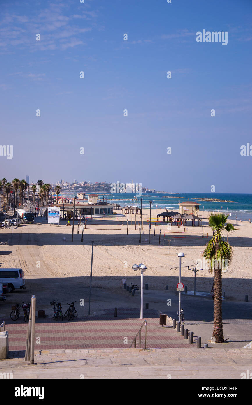 Vue sur Tel Aviv beach de soleil jour Banque D'Images