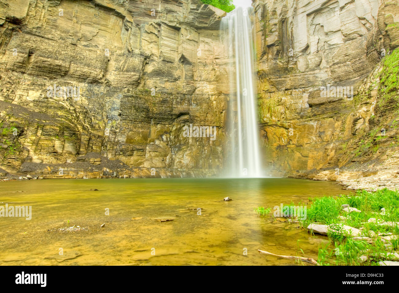 Cascade de laps de temps dans une gorge (soft motion blur) Banque D'Images