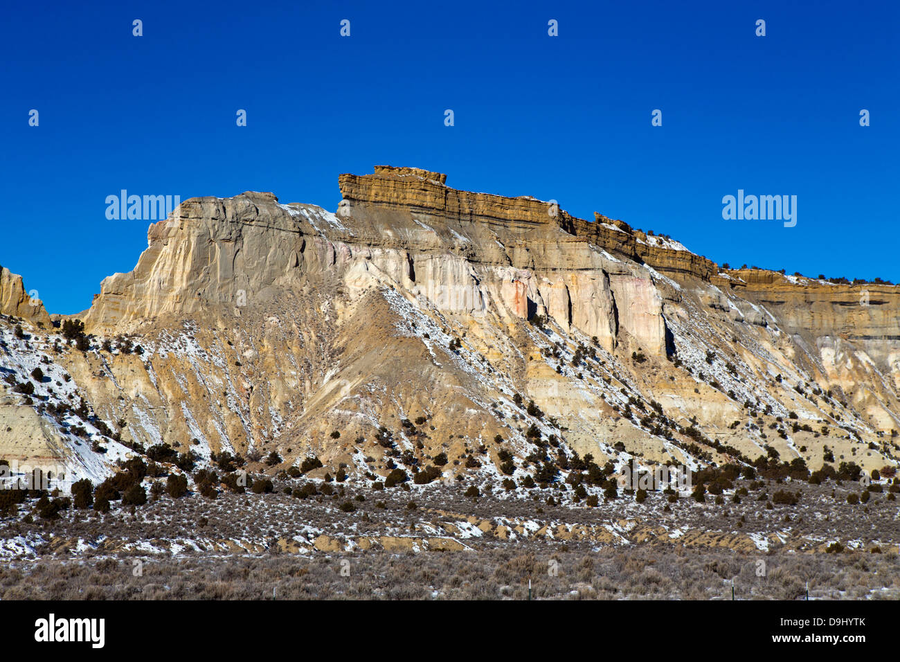 Des formations de roche jaune avec de la neige, Grand Staircase-Escalante National Monument, Utah, États-Unis d'Amérique Banque D'Images