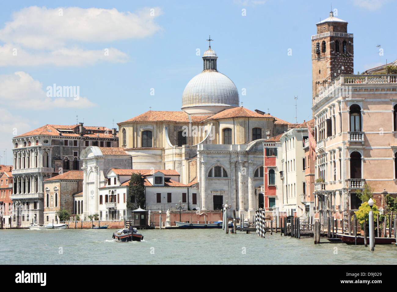 L'église de San Geremia (chiesa di San Geremia) sur le Grand Canal à Venise. Banque D'Images