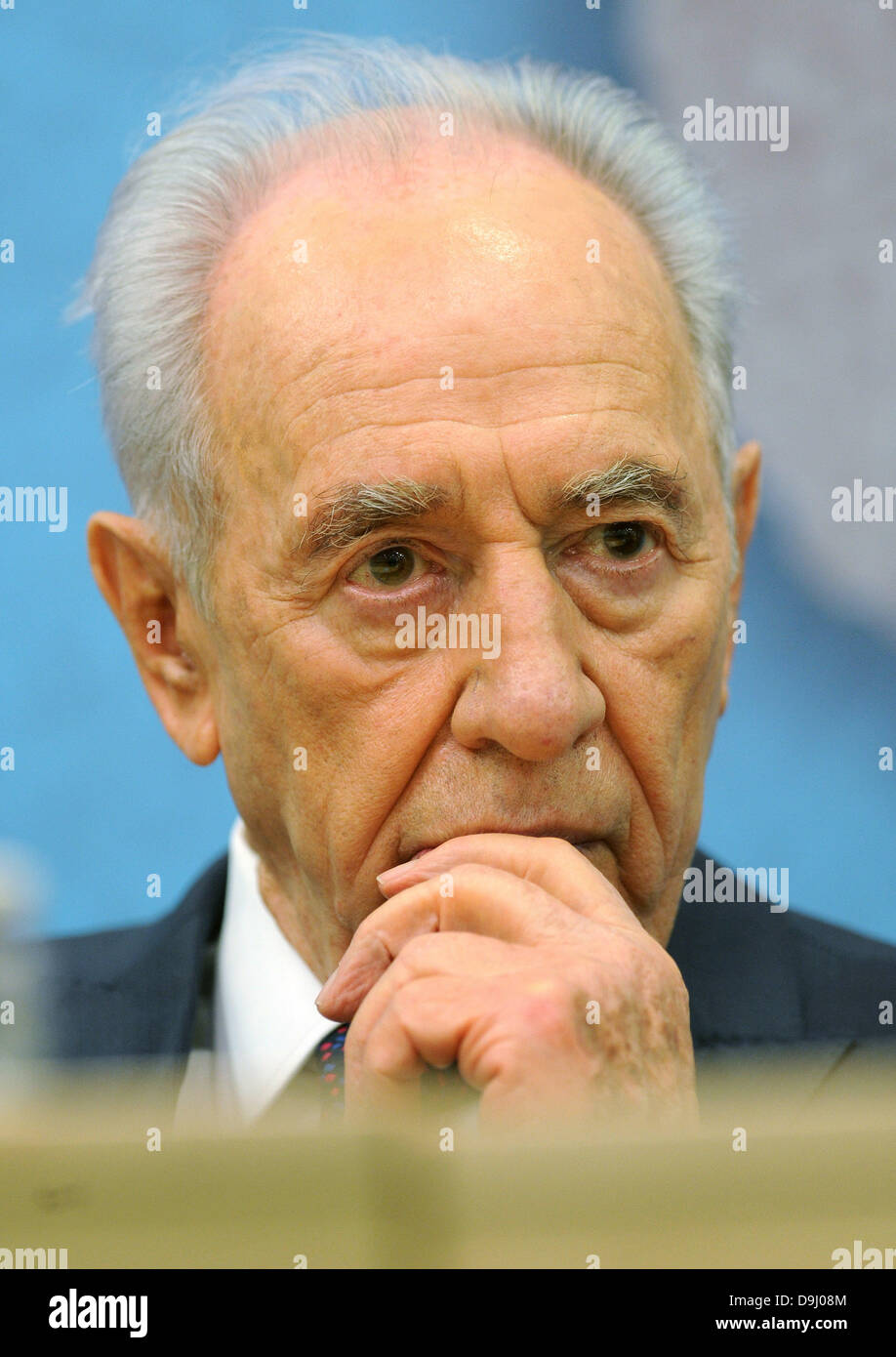 Le Président Shimon Peres, 60 ans de relations diplomatiques British-Israeli - Conférence tenue à Chatham House. Londres, Angleterre - 30.03.11 Banque D'Images
