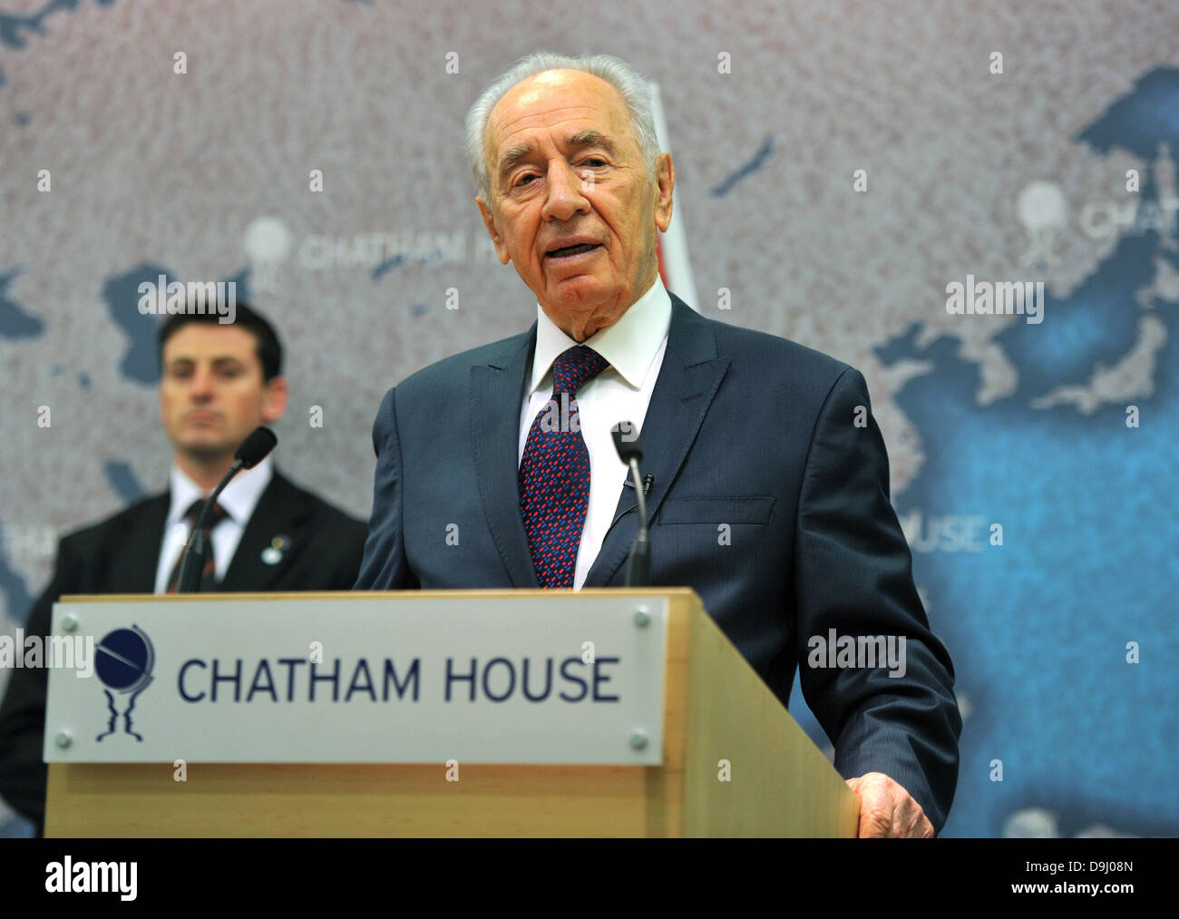 Le Président Shimon Peres, 60 ans de relations diplomatiques British-Israeli - Conférence tenue à Chatham House. Londres, Angleterre - 30.03.11 Banque D'Images