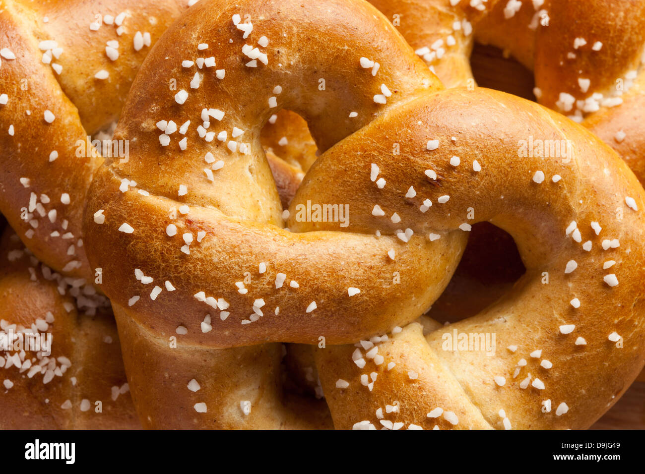 Chaleureuse maison Soft Pretzel de sel sur le dessus Banque D'Images