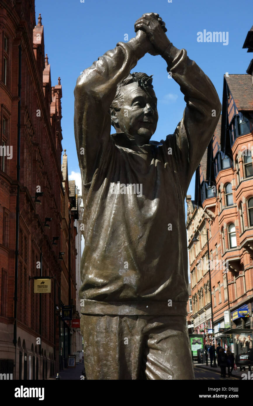 Statue de football manager Brian Clough à Nottingham, Angleterre Banque D'Images