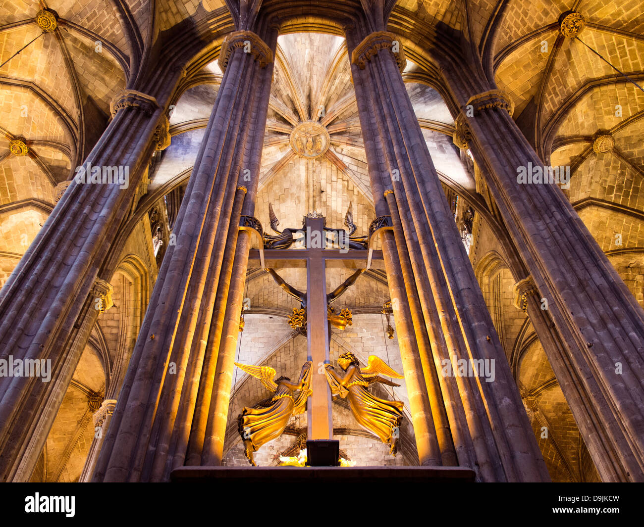 Intérieur de la cathédrale Santa Eulalia dans le quartier gothique de Barcelone, Espagne 1 Banque D'Images