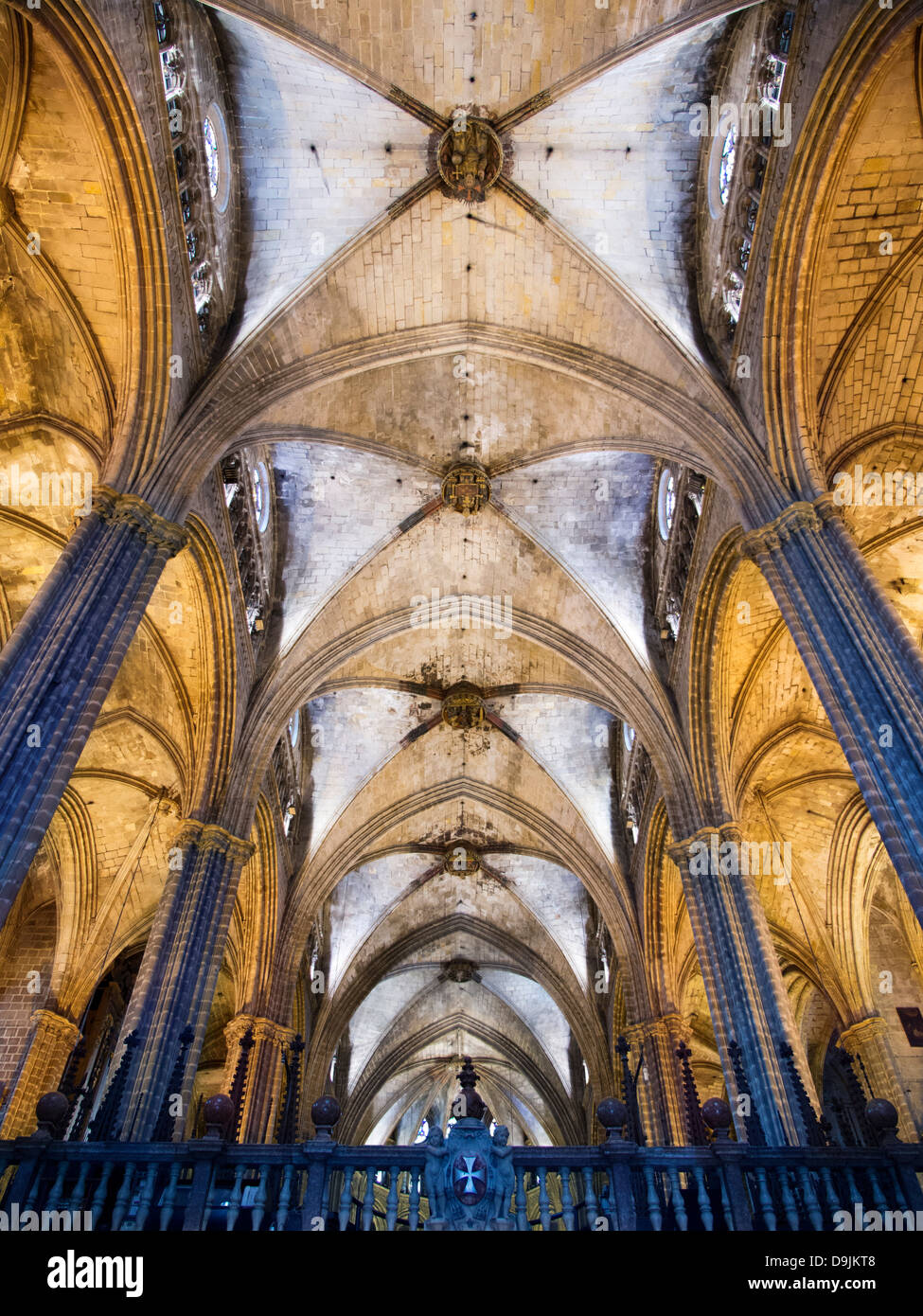 Intérieur de la cathédrale Santa Eulalia dans le quartier gothique de Barcelone, Espagne 1 Banque D'Images