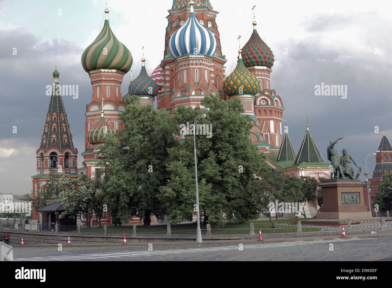 La Russie, Moscou, la place Rouge, la Cathédrale St Basile Banque D'Images
